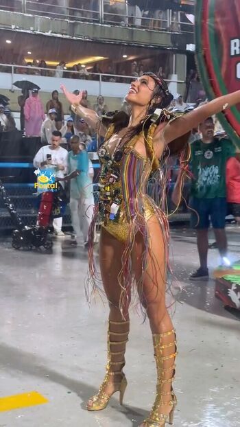 Full leaked Alane dias page private onlyfans photo