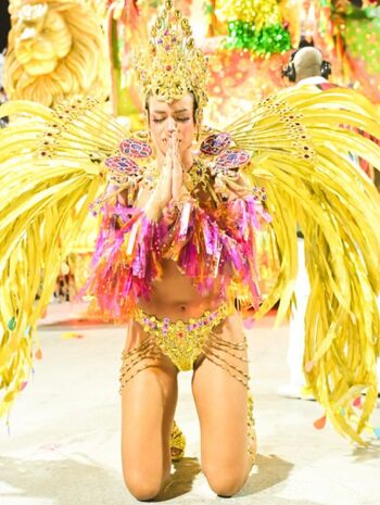 Full leaked Alane dias page private onlyfans photo