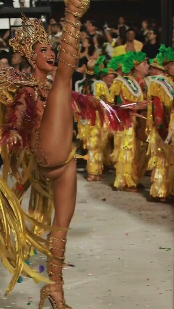 Full leaked Alane dias page private onlyfans photo