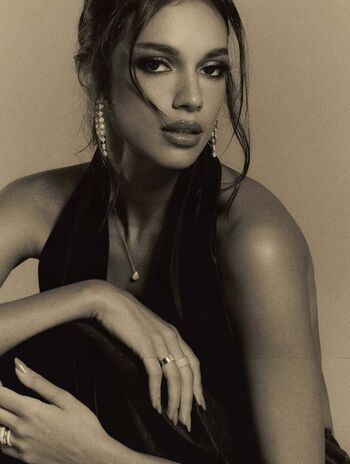 Full leaked Alane dias private onlyfans photo