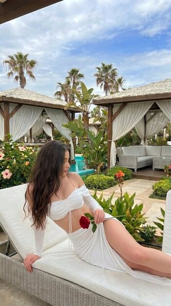 Full leaked Alasmin naaz page private onlyfans photo