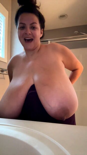 Full leaked Alaura grey private onlyfans photo