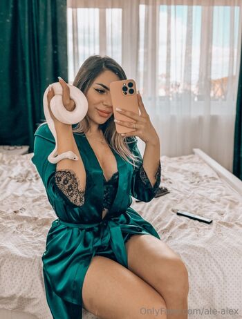 Full leaked Ale non usual private onlyfans photo