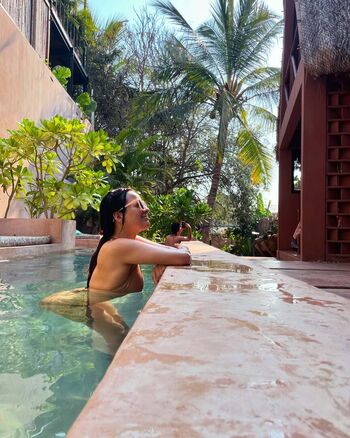 Full leaked Ale valencia page private onlyfans photo