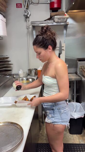 Full leaked Aleaarose private onlyfans photo