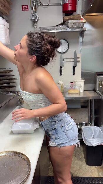 Full leaked Aleaarose private onlyfans photo