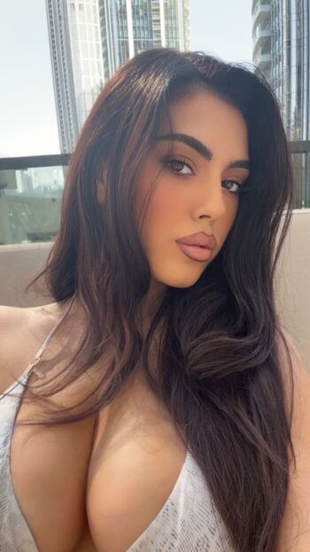 Full leaked Alesia bami private onlyfans photo