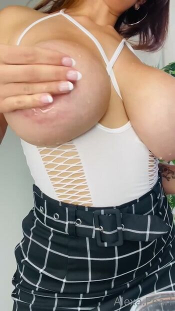 Full leaked Alexa pearl private onlyfans photo
