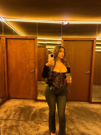 Full leaked Alexalovemodel private onlyfans photo