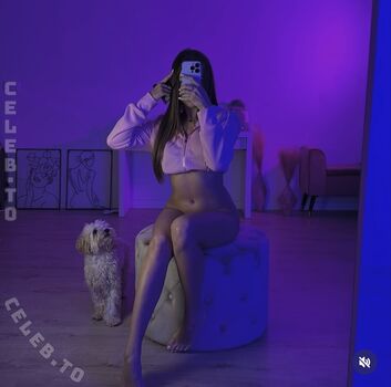 Full leaked Aleynabaddie  page private onlyfans photo