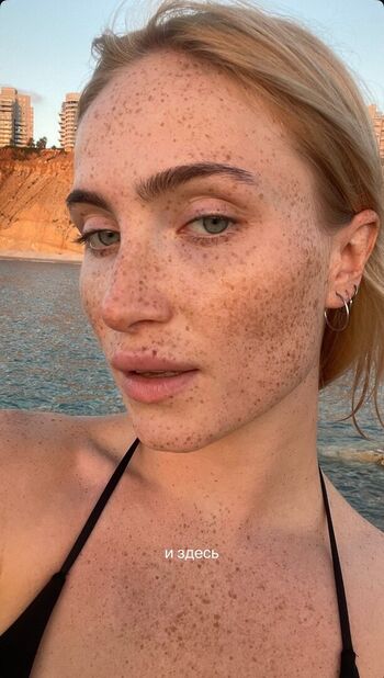 Full leaked Aliannamiln private onlyfans photo