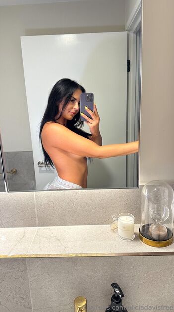 Full leaked Aliciadavisfree private onlyfans photo