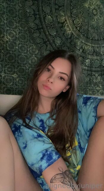 Full leaked Alignedbykarissa private onlyfans photo