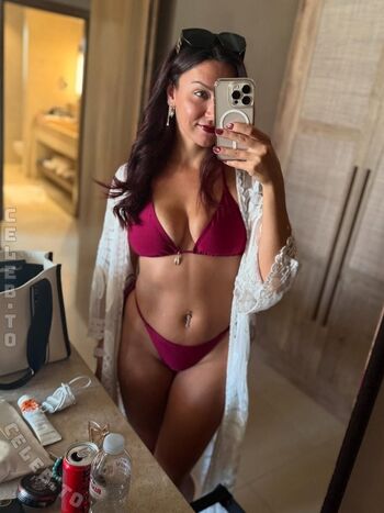 Full leaked Aliiisavain private onlyfans photo