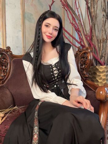 Alina Becker - Social Media