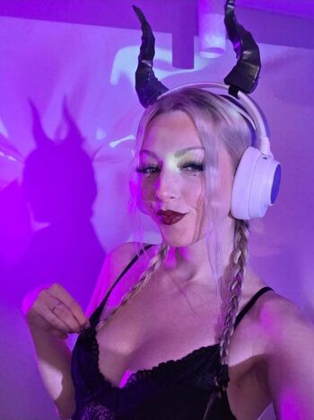 Full leaked Alisonator private onlyfans photo