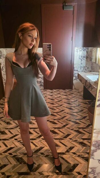 Full leaked Aliythia page private onlyfans photo