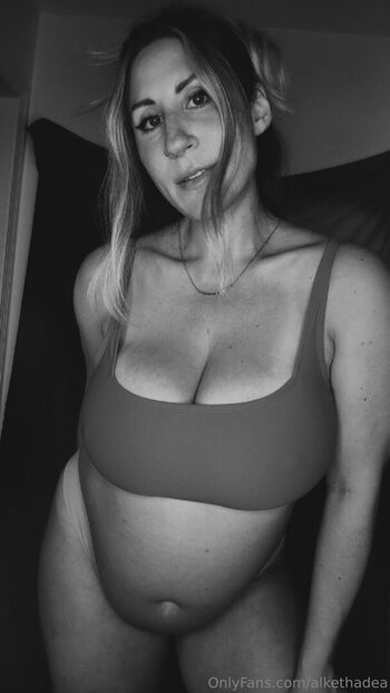 Full leaked Alkethadea private onlyfans photo
