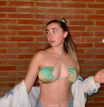 Full leaked Allegra miles private onlyfans photo