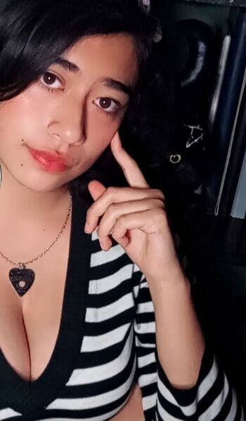 Full leaked Allisauria private onlyfans photo