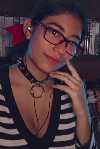 Full leaked Allisauria private onlyfans photo