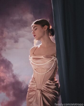 Full leaked Allotrop private onlyfans photo