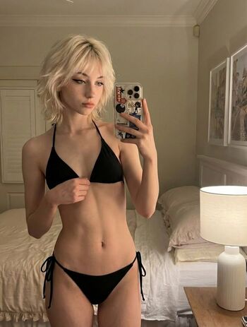 Full leaked Alluffflori private onlyfans photo