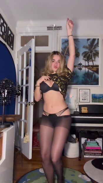 Full leaked Allyannamaria private onlyfans photo