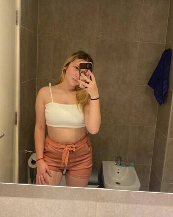 Full leaked Almaapodio private onlyfans photo