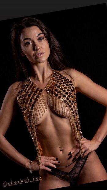 Full leaked Almabody img private onlyfans photo