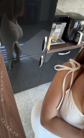 Full leaked Almahalt private onlyfans photo