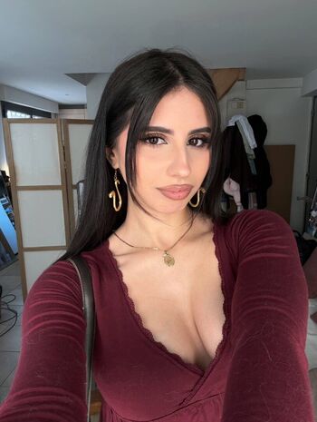 Full leaked Aloonea private onlyfans photo