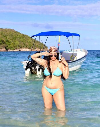 Full leaked Alyka lu private onlyfans photo