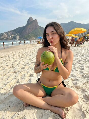 Full leaked Alyska private onlyfans photo