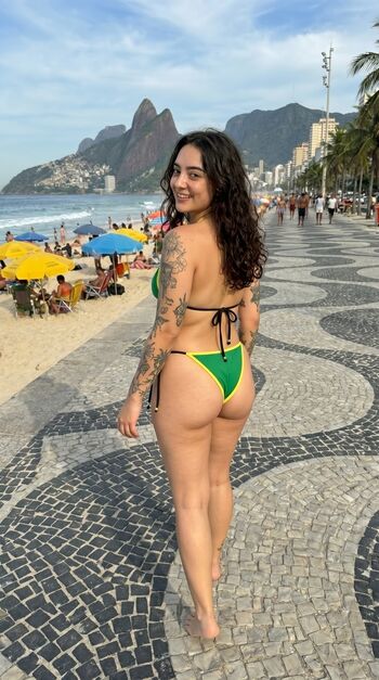 Full leaked Alyska private onlyfans photo