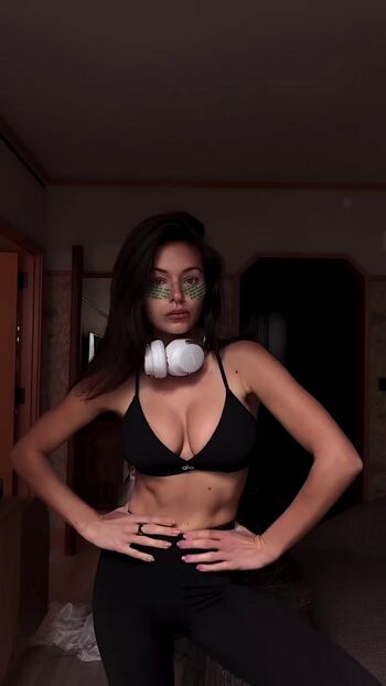 Full leaked Alyssa lynch page private onlyfans photo