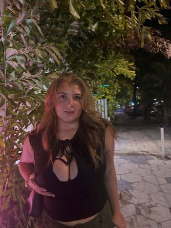 Full leaked Alyssaholmes private onlyfans photo