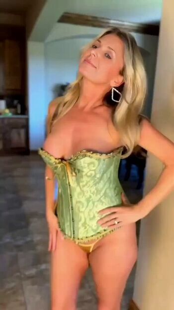 Full leaked Amandaneighbor private onlyfans photo