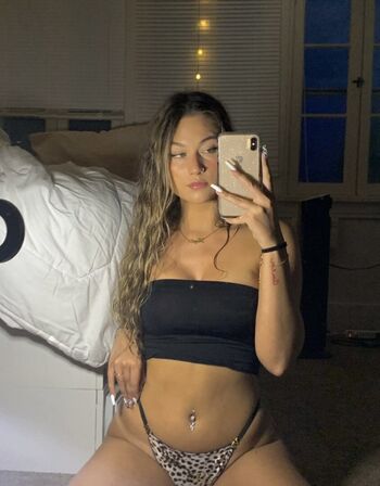 Full leaked Amateur girls page private onlyfans photo