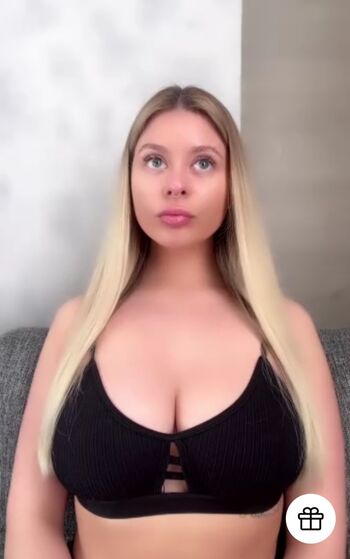 Full leaked Amateur streamers private onlyfans photo