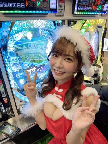 Amau Kisumi 天羽希純