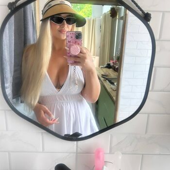 Full leaked Amber koltzow bastick private onlyfans photo