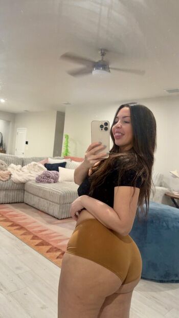 Full leaked Amberlyray private onlyfans photo