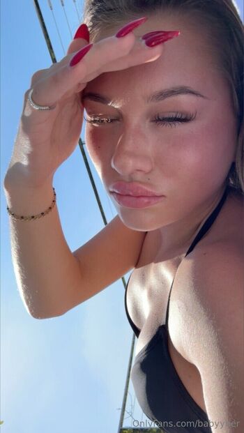 Full leaked Ambermarieexoxo private onlyfans photo