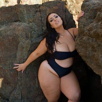 Full leaked Ambernova private onlyfans photo