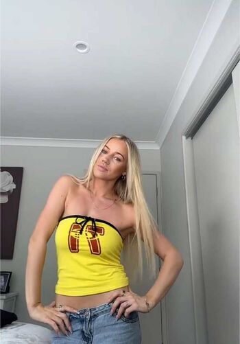 Full leaked Amelia hinton white private onlyfans photo