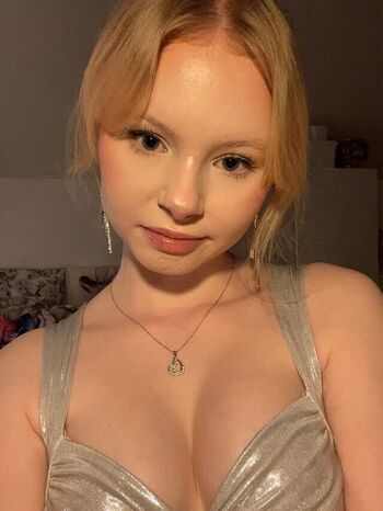 Full leaked Ameliamayl private onlyfans photo