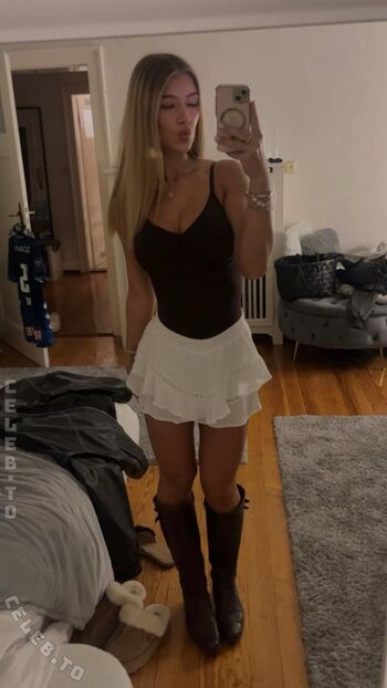 Full leaked Amelie dilla private onlyfans photo