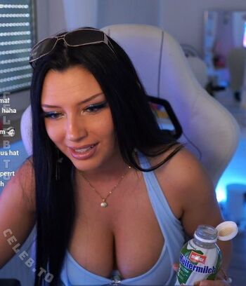 Full leaked Amelie sorg private onlyfans photo