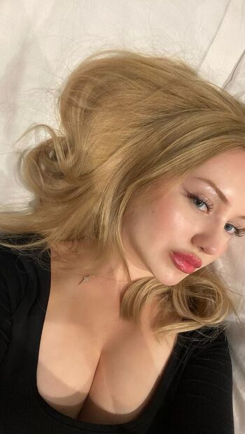 Full leaked Amine yavuz private onlyfans photo